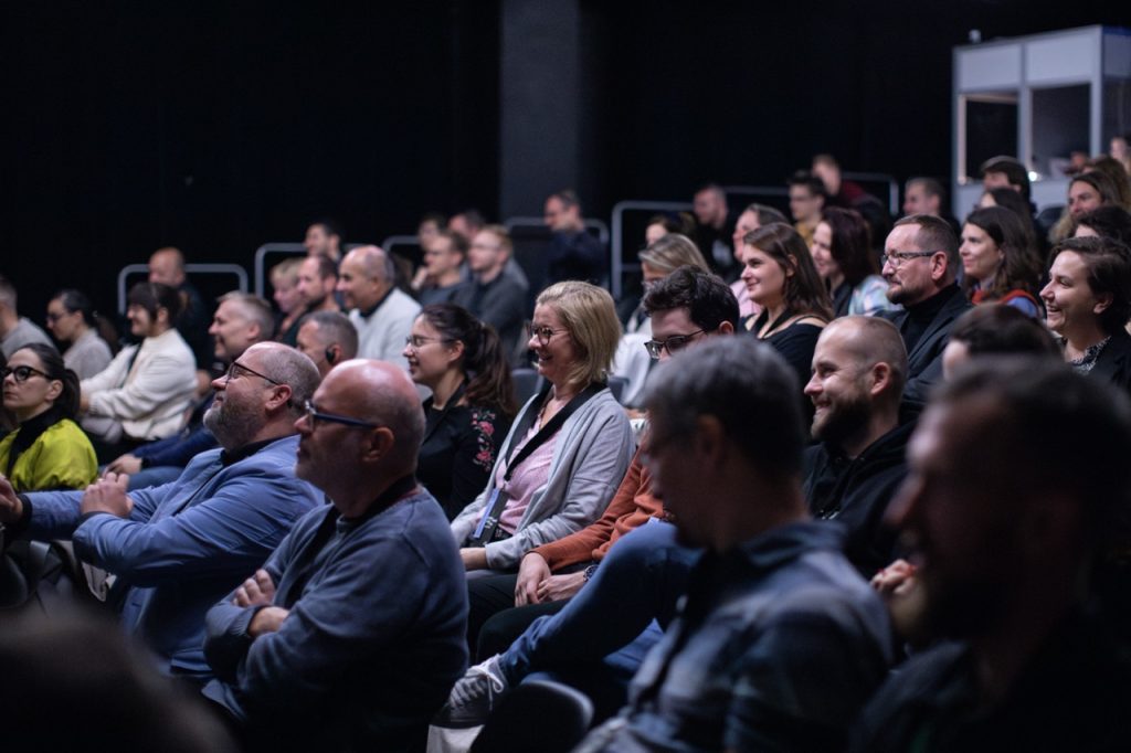 About Art & Tech Konferencia: ONE WORLD